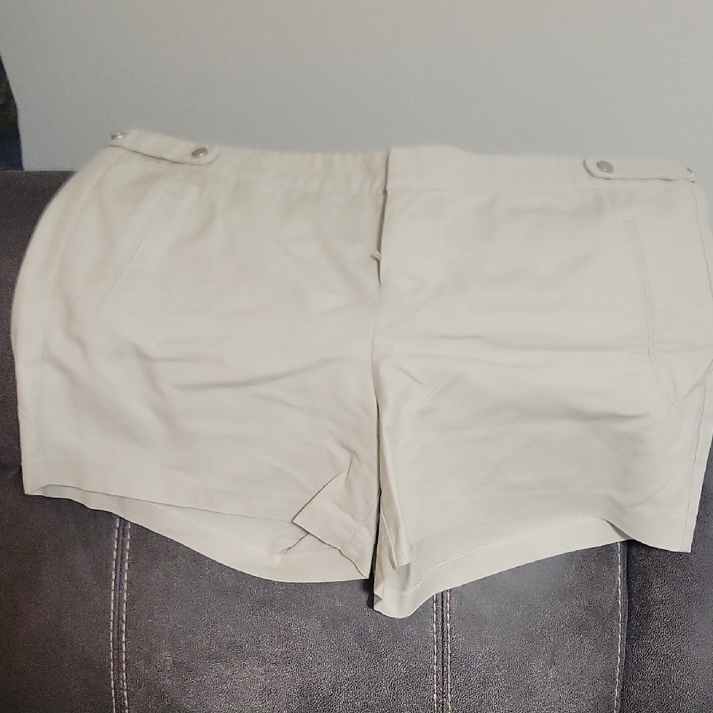 Women's Cream Shorts